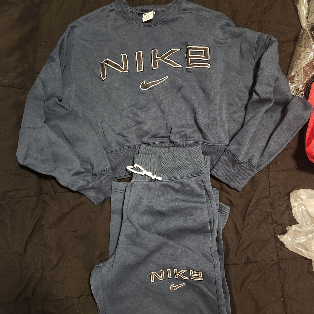 Nike Blue Sweatshirt and Sweatpants Set